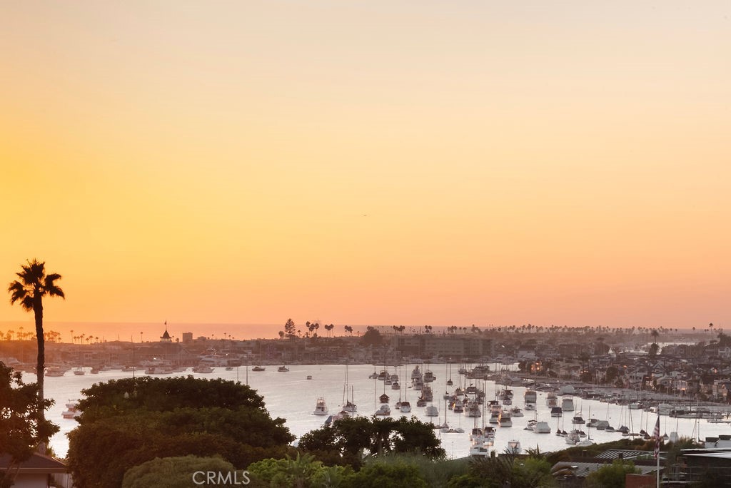 Corona del Mar South of PCH (CDMS) - Residential Lease