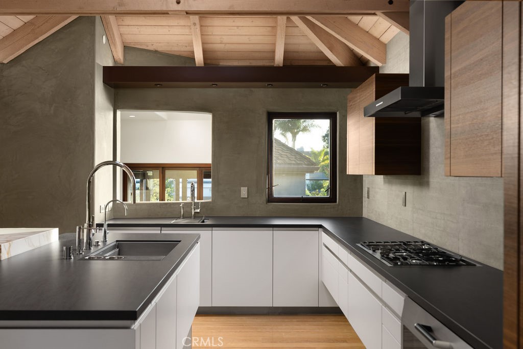 Corona del Mar South of PCH (CDMS) - Residential Lease