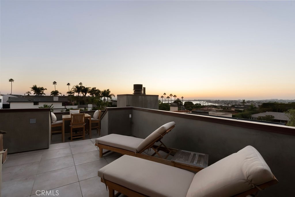 Corona del Mar South of PCH (CDMS) - Residential Lease