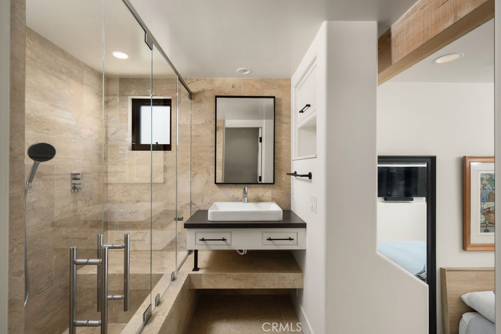 Corona del Mar South of PCH (CDMS) - Residential Lease