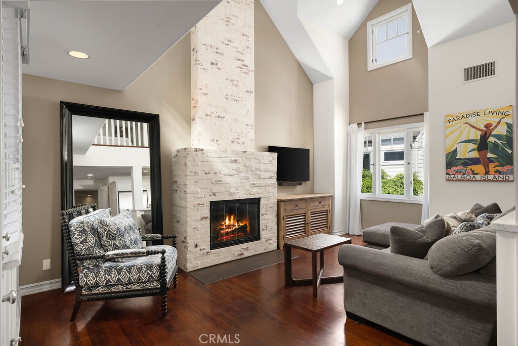 Corona del Mar South of PCH (CDMS) - Residential Lease