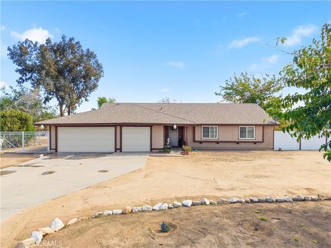 Photo of 9781 Victor Ave, Hesperia, CA 92345 (MLS # CV25256903)