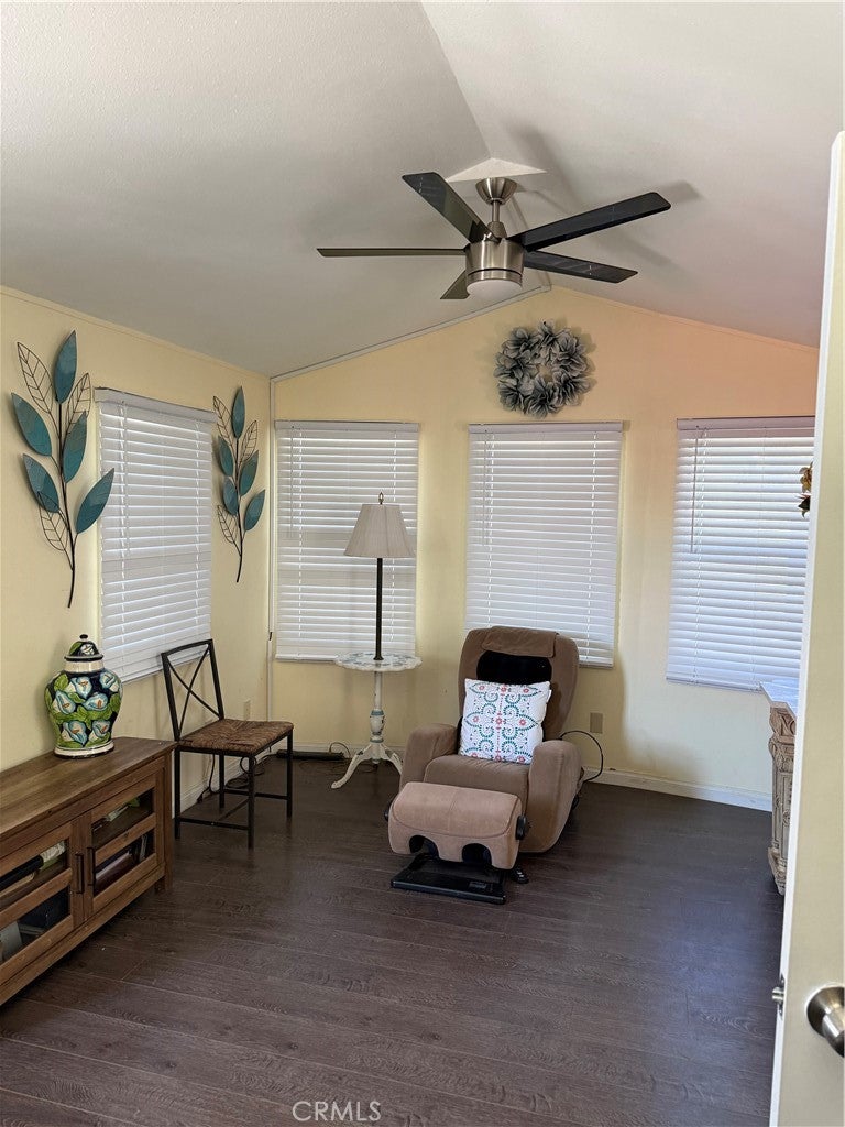1660 Whittier Ave 4