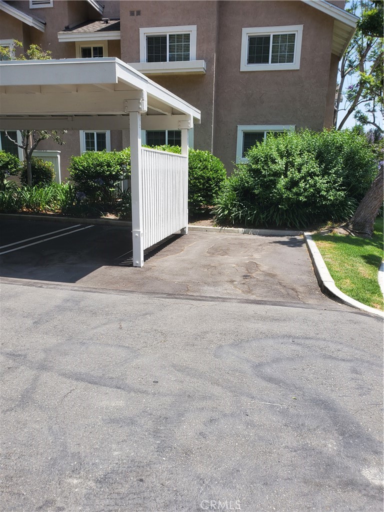 12 Woodleaf