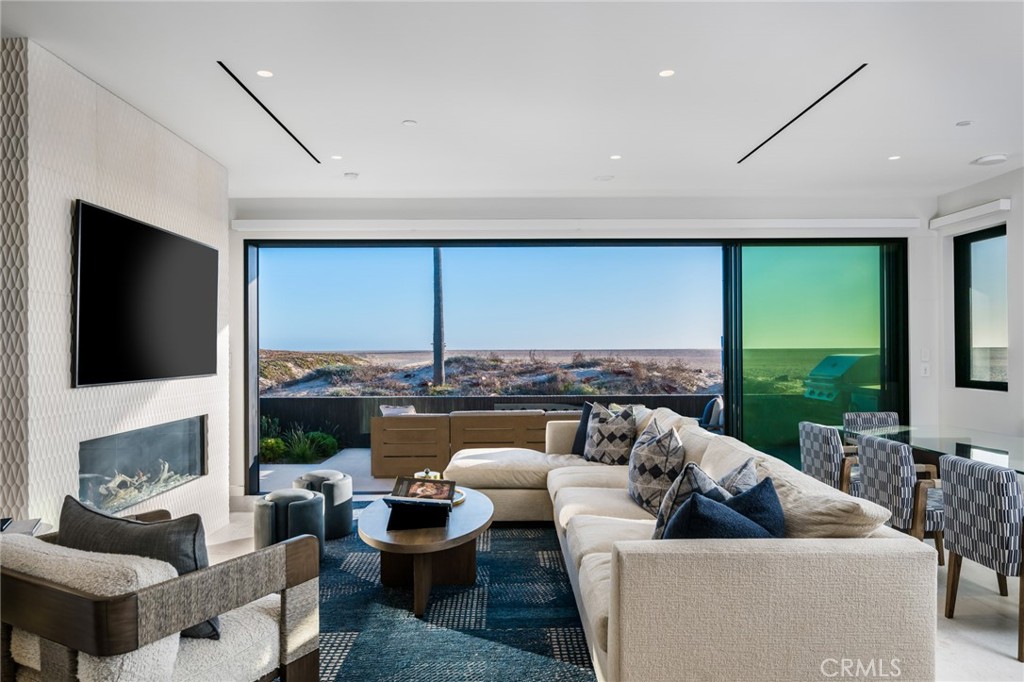 218 E Oceanfront