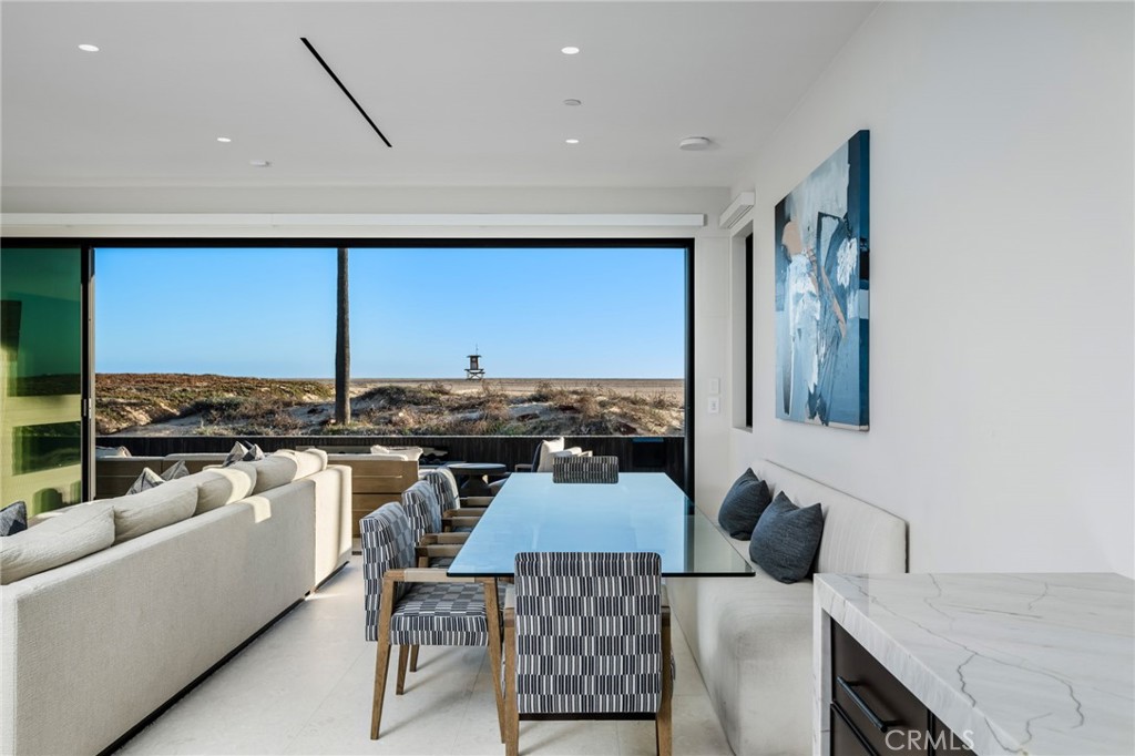 218 E Oceanfront