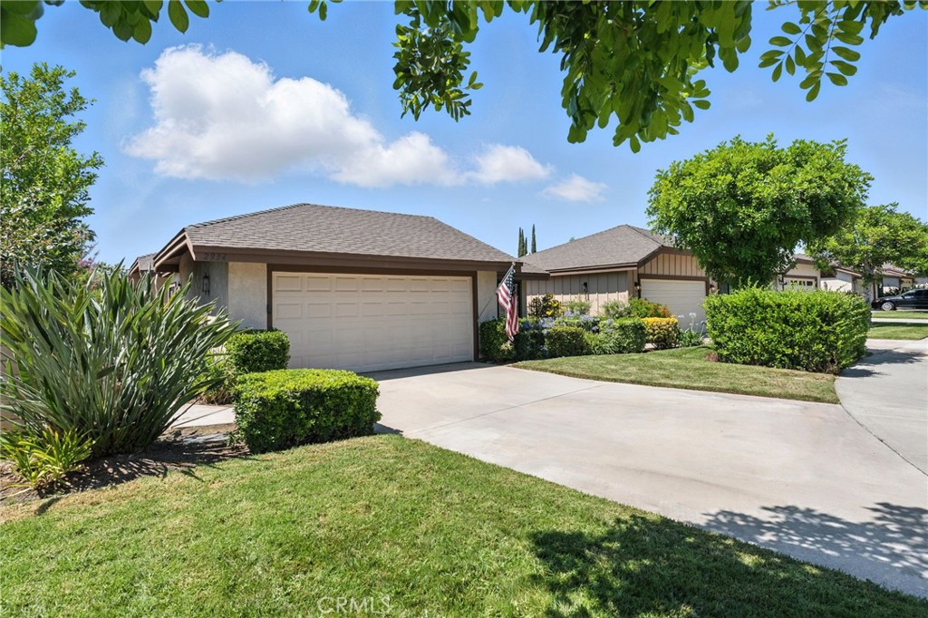 2934 Hyde Park Circle