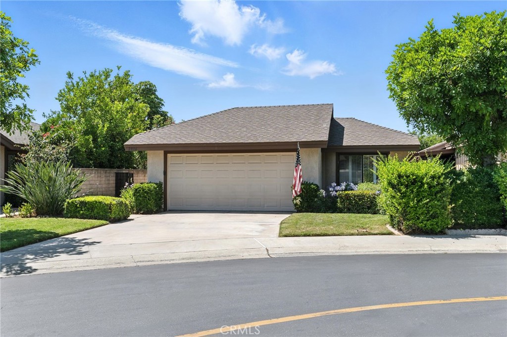 2934 Hyde Park Circle