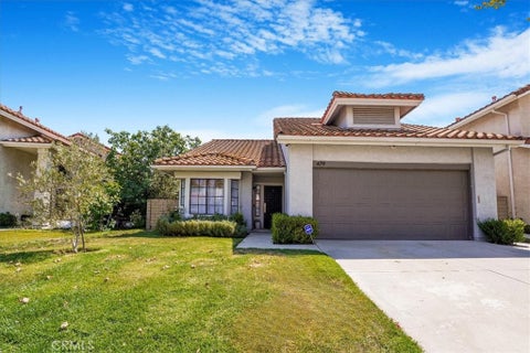 Photo of 479 Pesaro Street, Oak Park, CA 91377 (MLS # SR26173450)