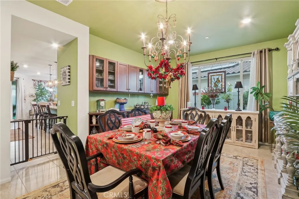 Hemet, California 92545, United States, 3 Bedrooms Bedrooms, ,3 BathroomsBathrooms,Residential,Active,253454