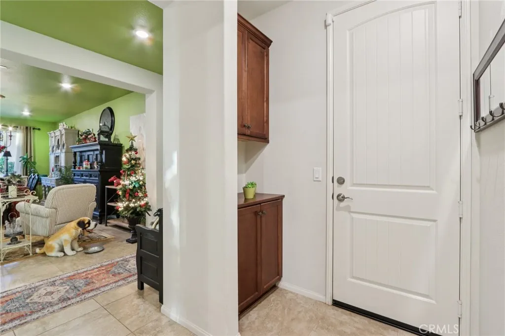 Hemet, California 92545, United States, 3 Bedrooms Bedrooms, ,3 BathroomsBathrooms,Residential,Active,253454