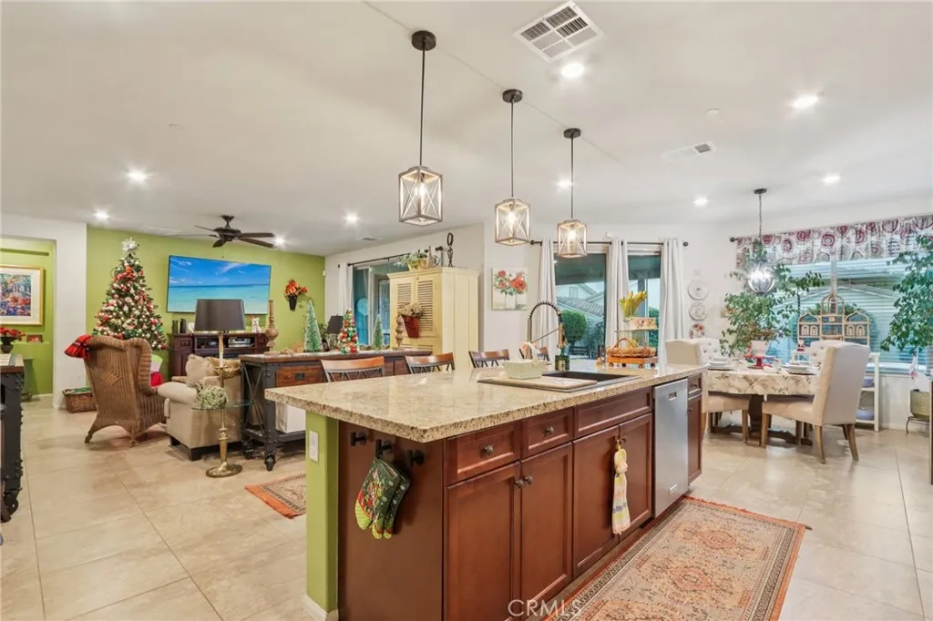 Hemet, California 92545, United States, 3 Bedrooms Bedrooms, ,3 BathroomsBathrooms,Residential,Active,253454