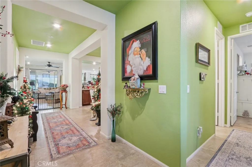 Hemet, California 92545, United States, 3 Bedrooms Bedrooms, ,3 BathroomsBathrooms,Residential,Active,253454