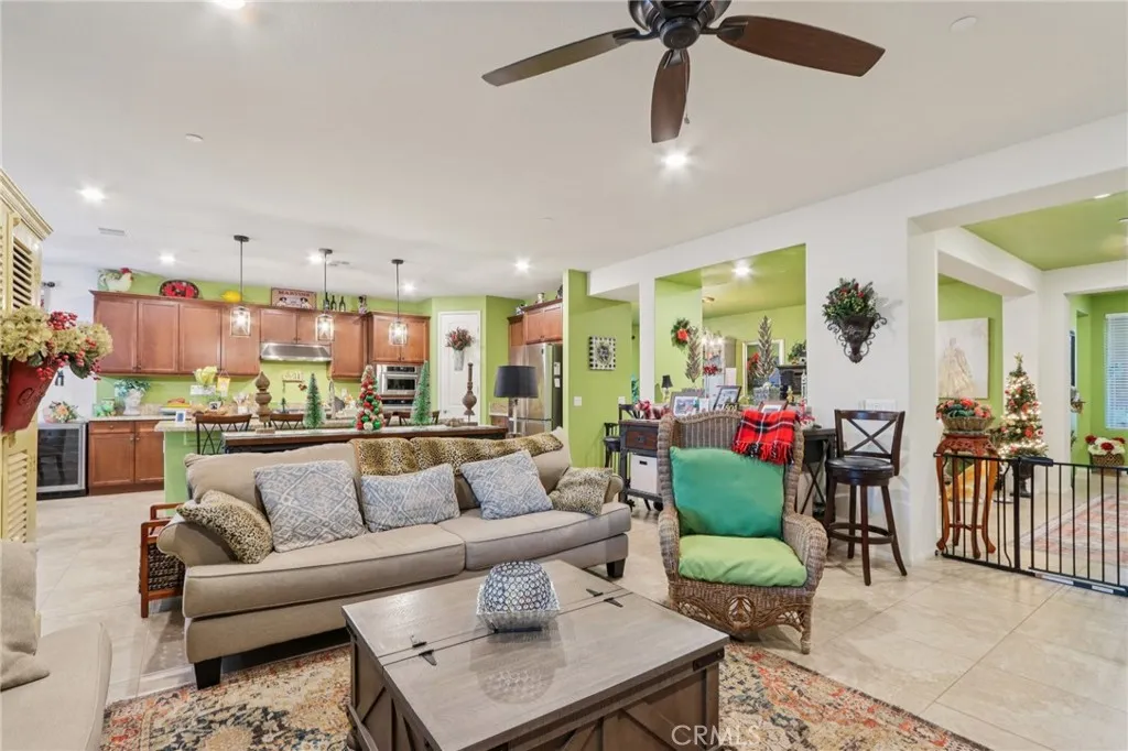 Hemet, California 92545, United States, 3 Bedrooms Bedrooms, ,3 BathroomsBathrooms,Residential,Active,253454