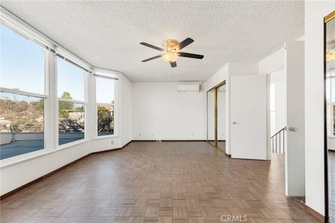 Tiny photo for 1654 Edgewater Lane, Camarillo, CA 93010 (MLS # SR26023296)