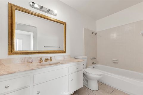 Tiny photo for 1654 Edgewater Lane, Camarillo, CA 93010 (MLS # SR26023296)