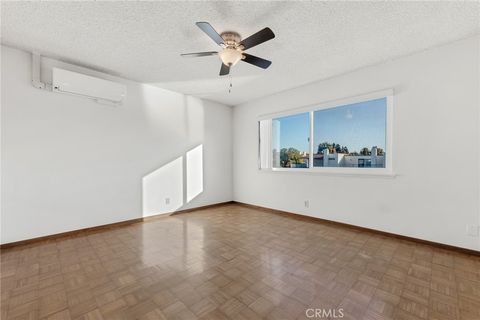 Tiny photo for 1654 Edgewater Lane, Camarillo, CA 93010 (MLS # SR26023296)