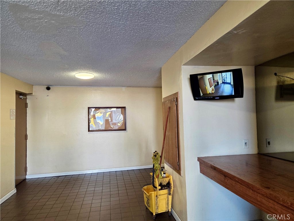 200 S Reno ST 102, Los Angeles CA 90057