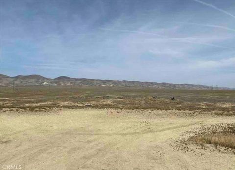 Tiny photo for 14555 Bellflower Rd, Santa Margarita, CA 93453 (MLS # MB26100169)
