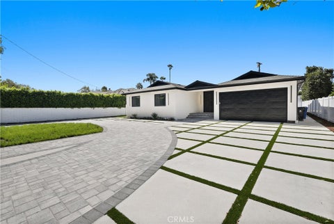 Photo of 16158 Magnolia Boulevard, Encino, CA 91436 (MLS # SR26165914)