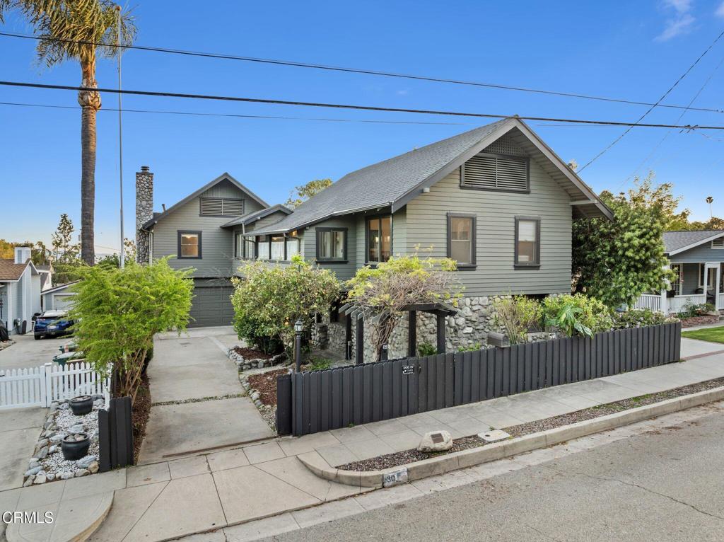 30 W Laurel Avenue