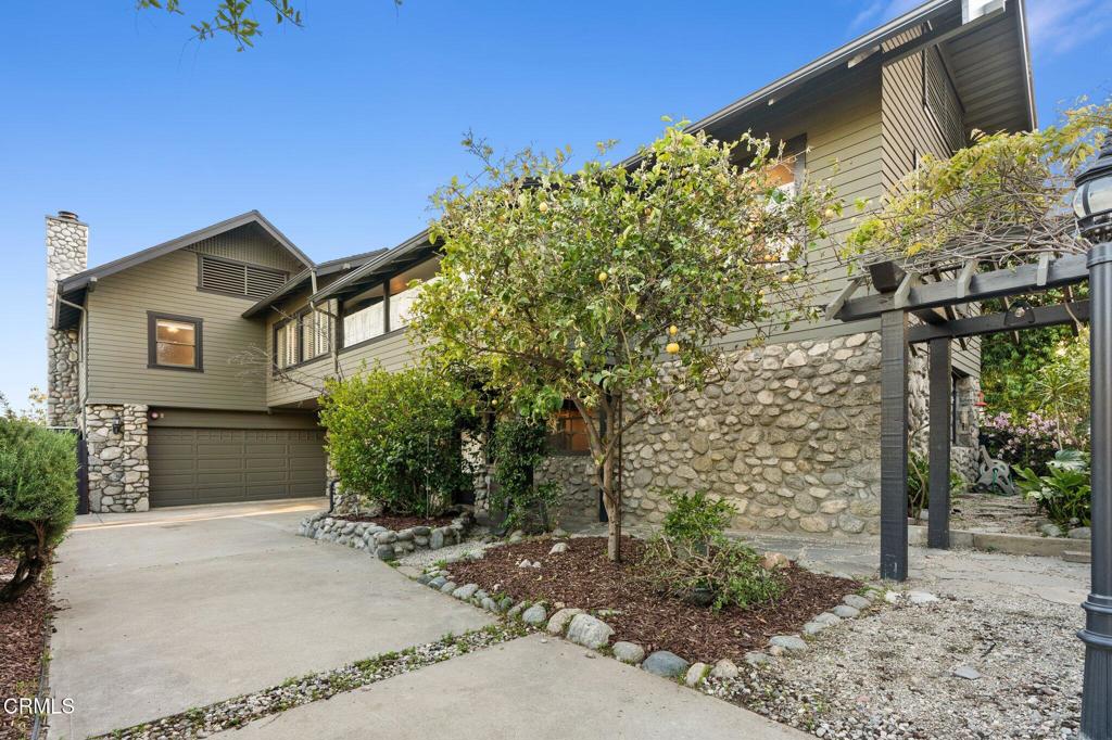 30 W Laurel Avenue