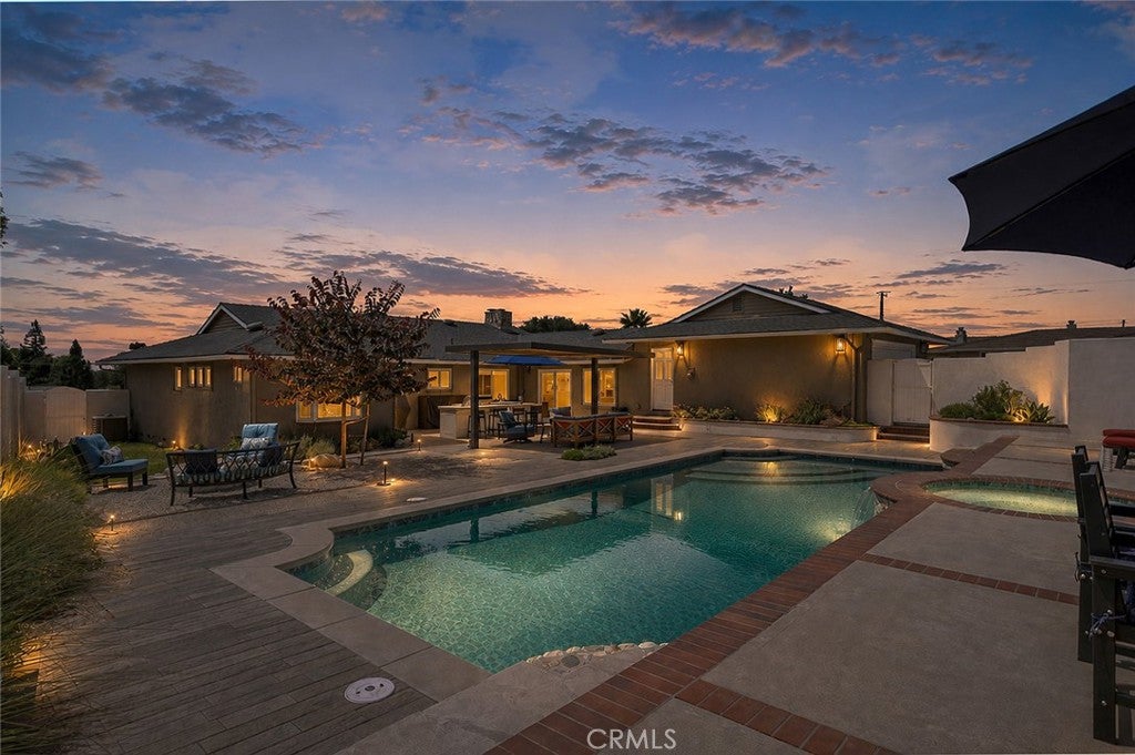 2439 Ocean View