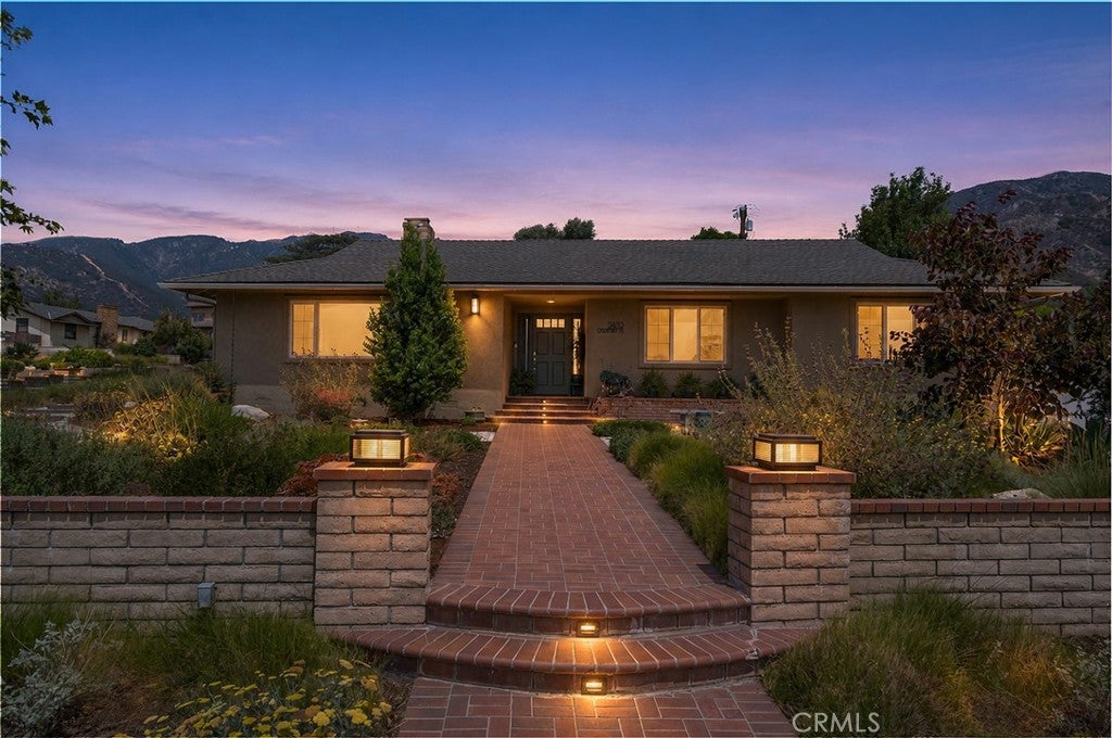 2439 Ocean View DR