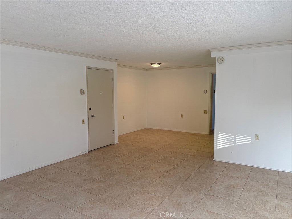 925 AVE MAJORCA O
