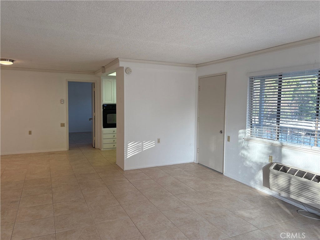 925 AVE MAJORCA O
