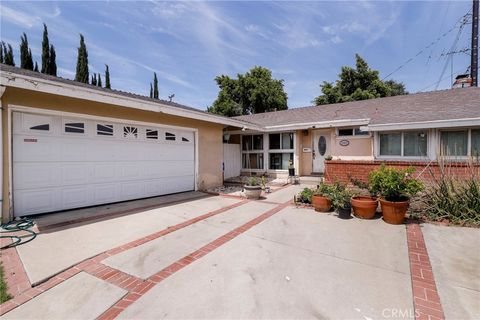 Photo of 20855 Baltar Street, Winnetka, CA 91306 (MLS # CV26077562)