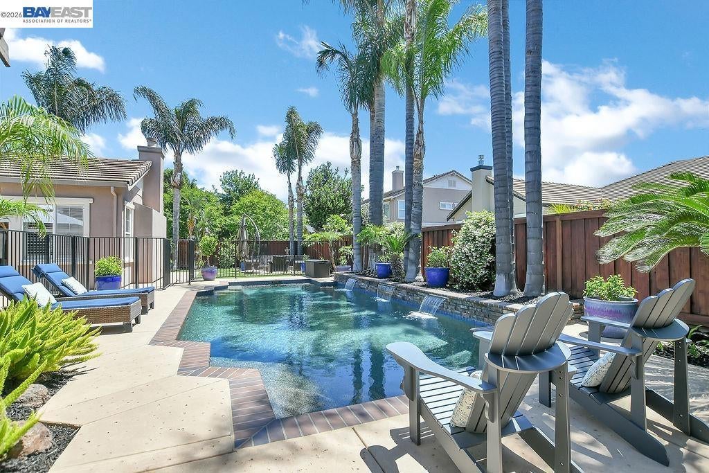 Photo of 1660 Albani Pl Pl, Brentwood, CA 94513 (MLS # 41133354)