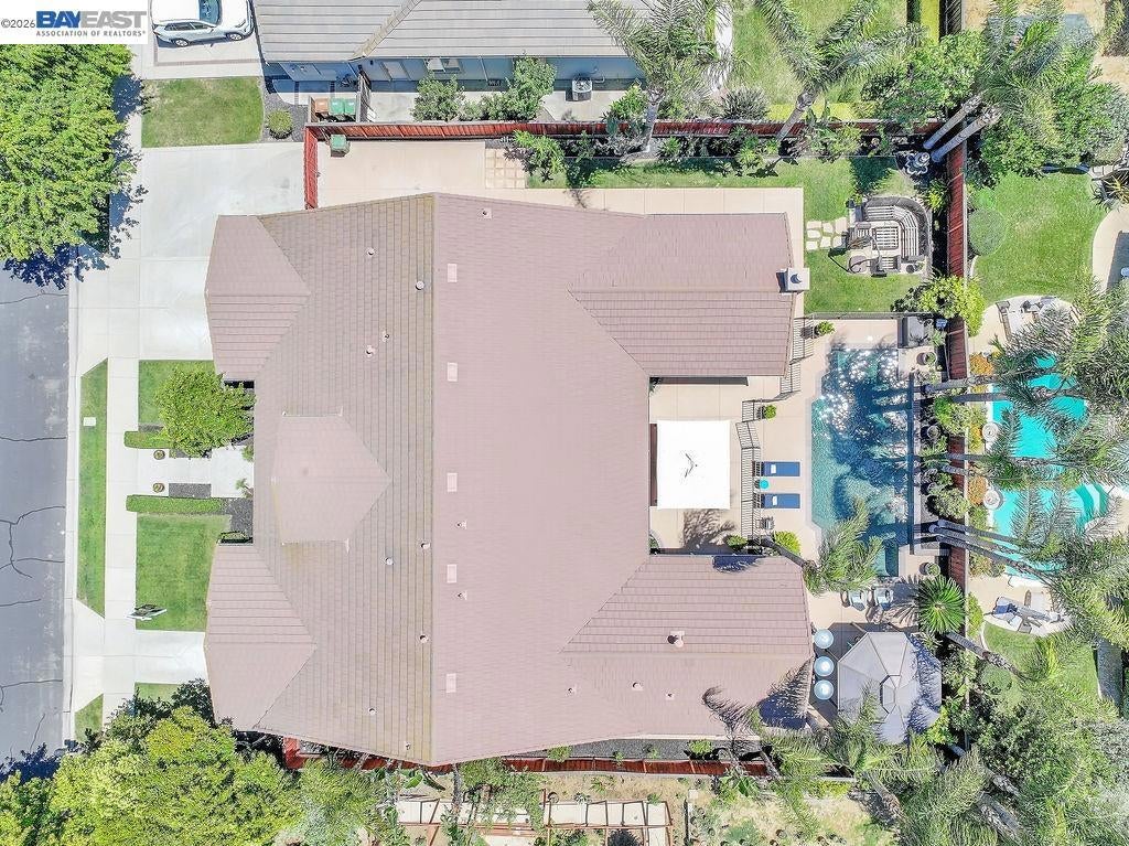 1660 Albani Pl