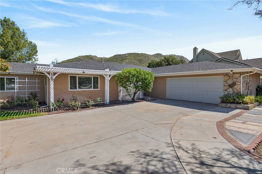 Photo of 4360 Watkins Dr, Riverside, CA 92507 (MLS # IV26053879)