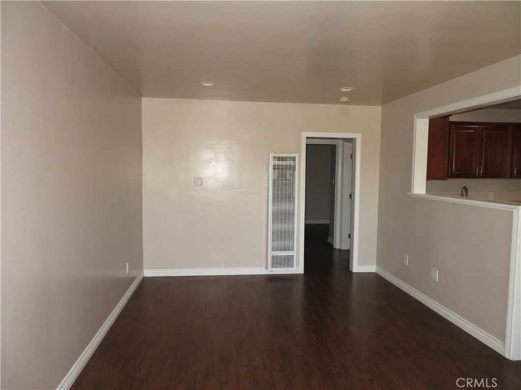 9833 Walnut
