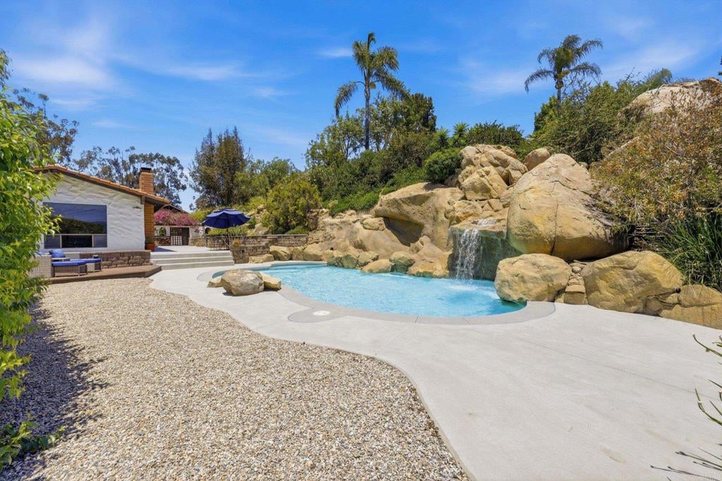 2538 Dehesa Road