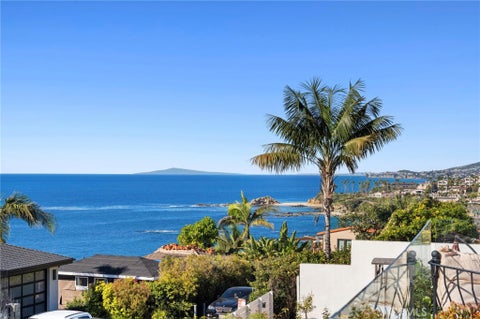 Photo of 31402 Ocean View St, Laguna Beach, CA 92651 (MLS # LG26117232)
