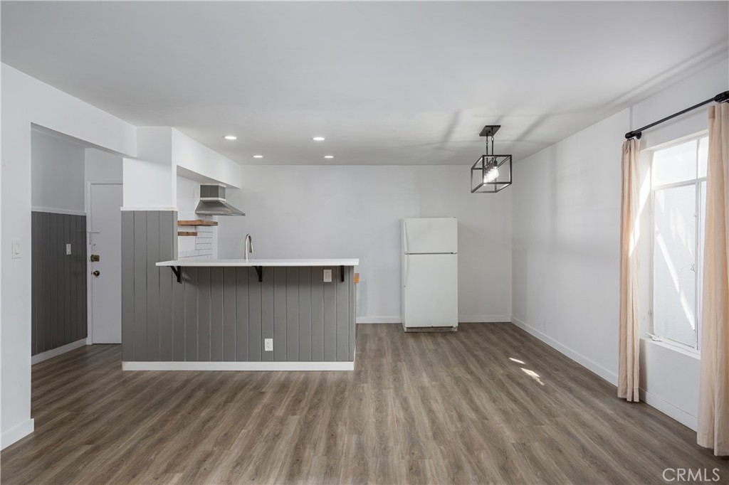 1250 E Ocean Boulevard 307