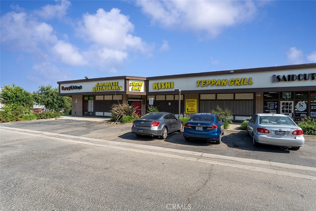 320 W Foothill Blvd