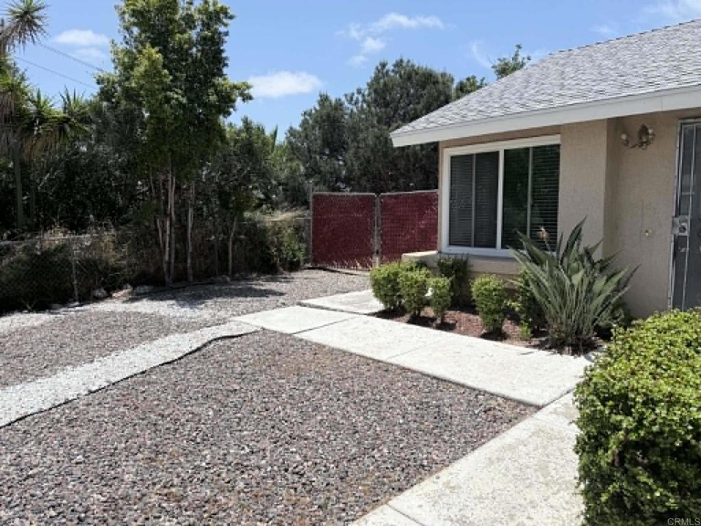 1270 Valencia Pkwy