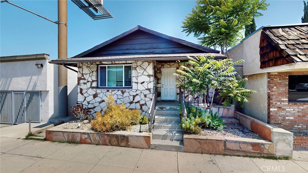 Prime Commercial Opportunity Near Glendale – High Visibility Location on Foothill Blvd
Don’t miss this rare chance to own a free-standing, fully remodeled commercial building in one of the most sought-after corridors near Glendale. Ideal for owner-users or savvy investors, this 1,100 sq. ft. property is positioned in a high-traffic area with exceptional street exposure—just one block from a busy Starbucks, driving consistent foot and vehicle traffic.
Completely renovated in 2021 with high-quality, durable finishes, the building features:
• New drywall throughout
• Rebuilt modern bathroom
• Central A/C
• Upgraded copper plumbing
• Updated electrical systems
• And much more—all designed for long-term functionality and style
Strategically located within miles of downtown Burbank, Americana at Brand, Glendale Galleria, Montrose, Old Town Pasadena, and the NOHO Arts District. Easy access to major commuter hubs and freeways, with proximity to top-tier schools and institutions including GCC, PCC, and JPL.
Surrounded by restaurants, supermarkets, and established neighborhoods, this location offers unbeatable convenience and visibility in a rapidly growing area.
This turnkey property is priced to sell—act fast before it’s gone in this competitive market.