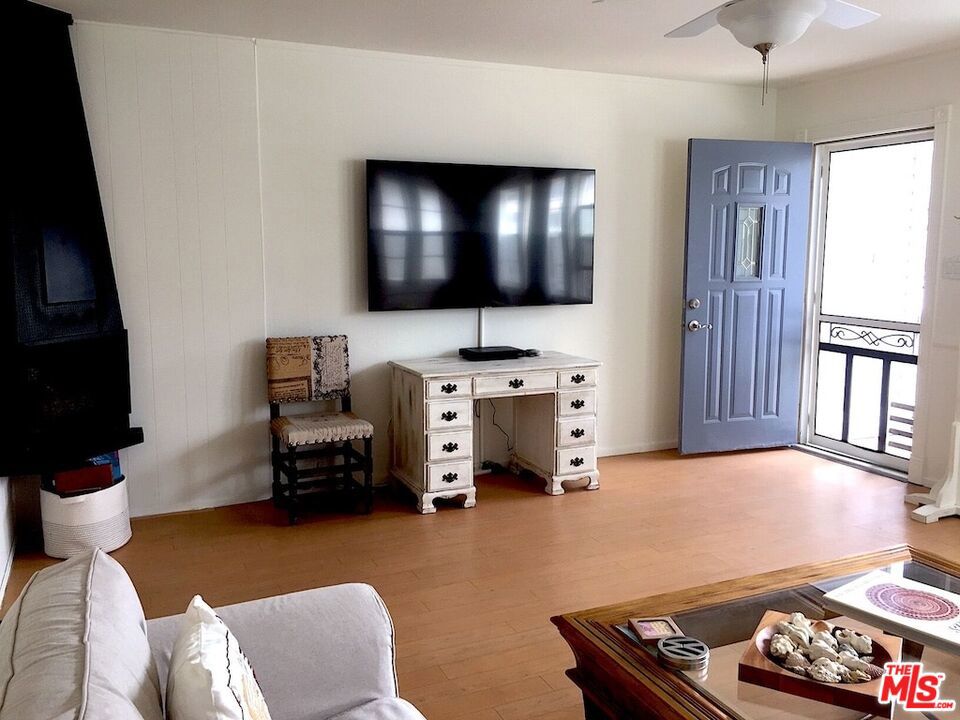 112 Santa Monica Avenue