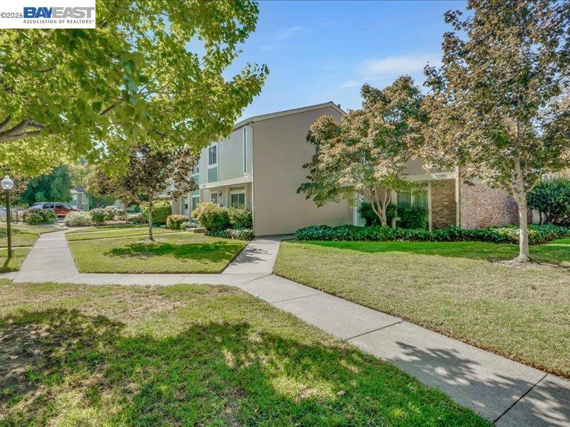 1289 Pine Creek Way D