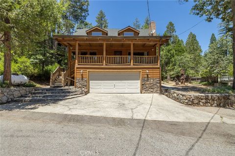 Photo of 39162 Manzanita, Bass Lake, CA 93604 (MLS # MD25118889) Photo of 39162 Manzanita, Bass Lake, CA 93604 (MLS # MD25118889)