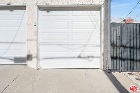 Tiny photo for 852 15th Street #6, Santa Monica, CA 90403 (MLS # 26654867)