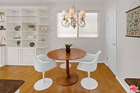 Tiny photo for 852 15th Street #6, Santa Monica, CA 90403 (MLS # 26654867)