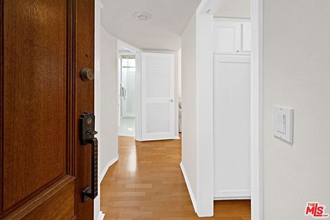 Tiny photo for 852 15th Street #6, Santa Monica, CA 90403 (MLS # 26654867)