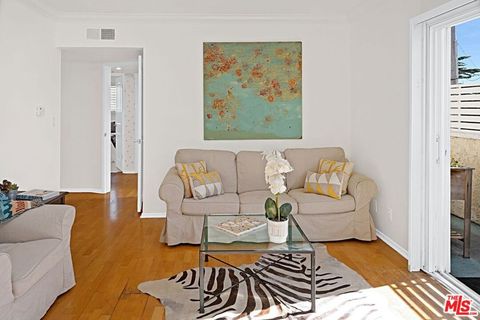 Tiny photo for 852 15th Street #6, Santa Monica, CA 90403 (MLS # 26654867)