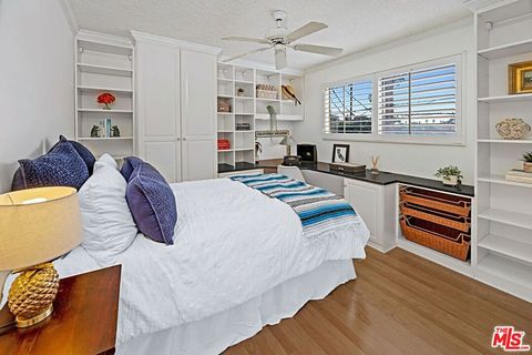 Tiny photo for 852 15th Street #6, Santa Monica, CA 90403 (MLS # 26654867)