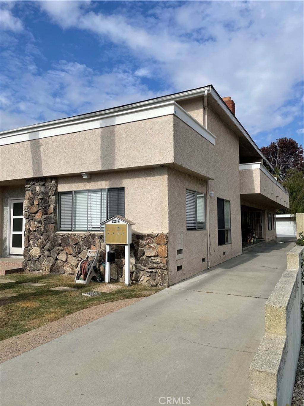 Photo of 2217 Voorhees Avenue, Redondo Beach, CA 90278 (MLS # SB25257882)